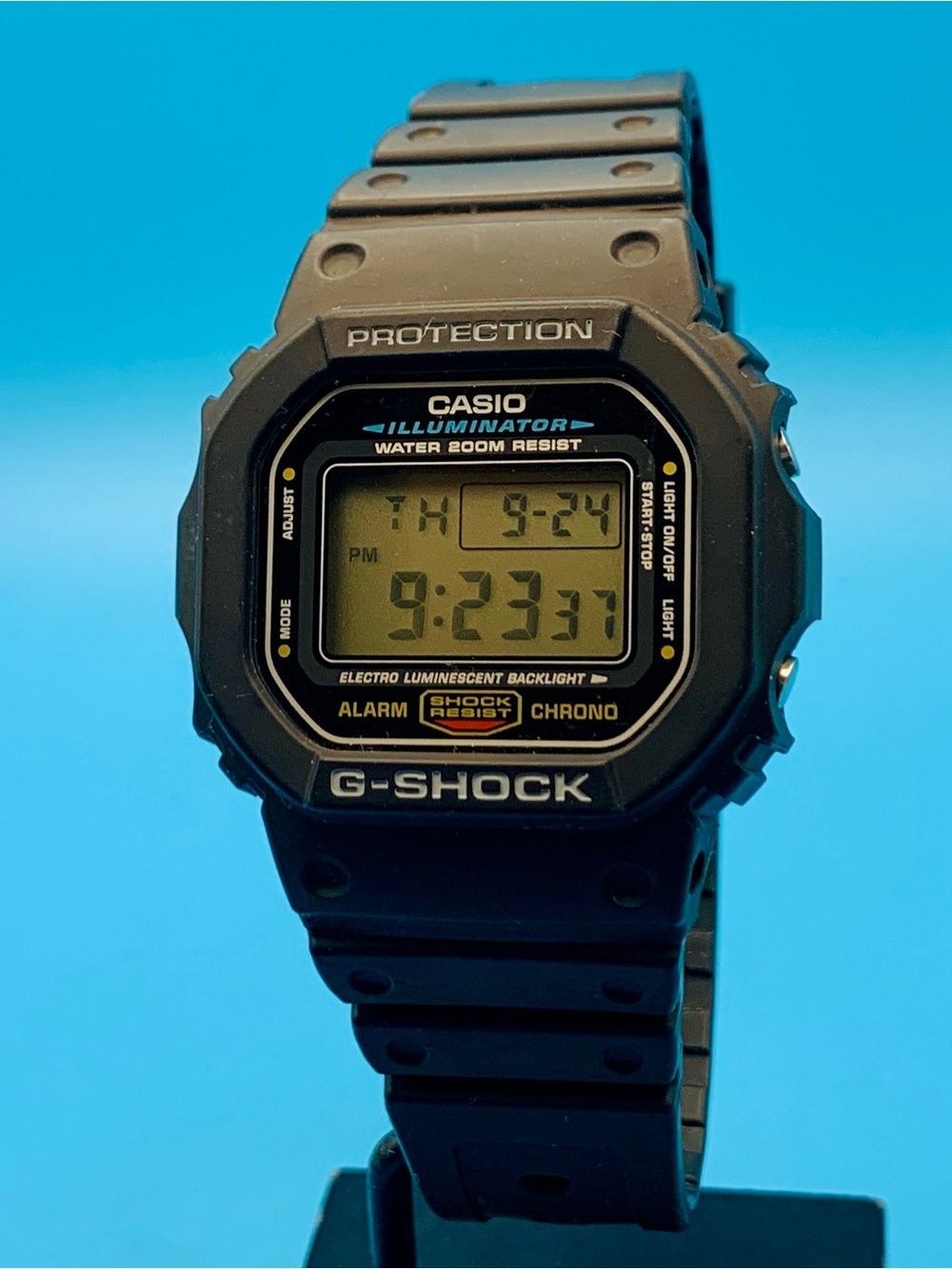 CASIO G-SHOCK DW-5600E(3229) Men’s Digital Wristwatch Chrono Date Works New Batt